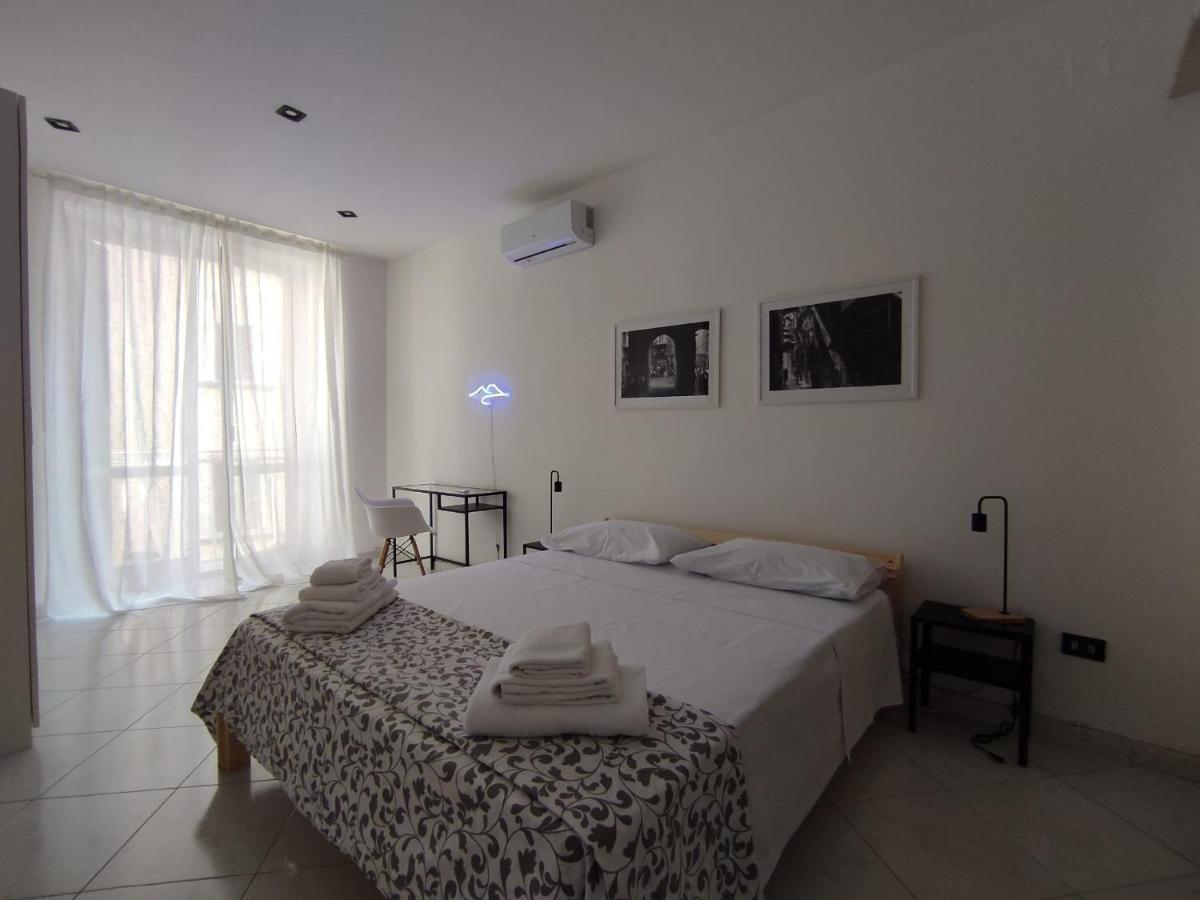 Appartamento O'Tuocc A Chiaia Napoli Esterno foto