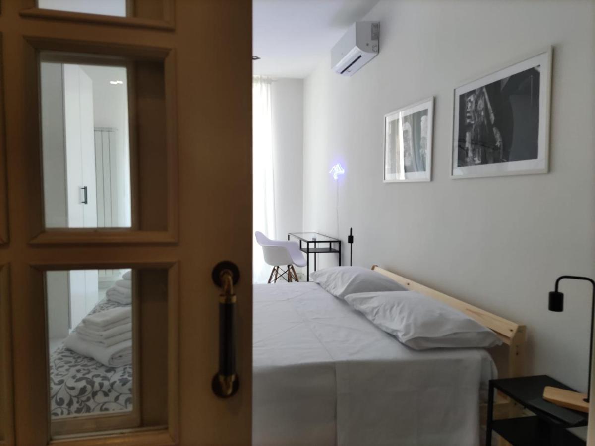 Appartamento O'Tuocc A Chiaia Napoli Esterno foto